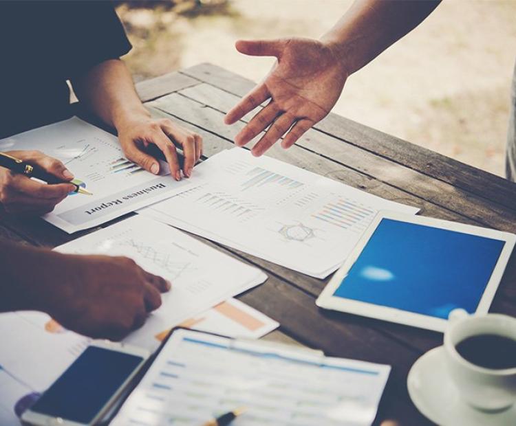 Local SEO strategy for a Canadian business showing Google Maps rankings, website optimization, customer reviews, local search analytics, and digital marketing growth.